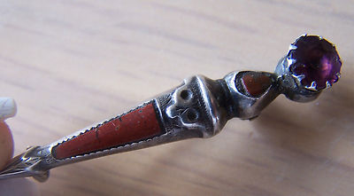 ANTIQUE VICTORIAN SCOTTISH AGATE STERLING SILVER AMETHYST DIRK PIN  BROOCH.