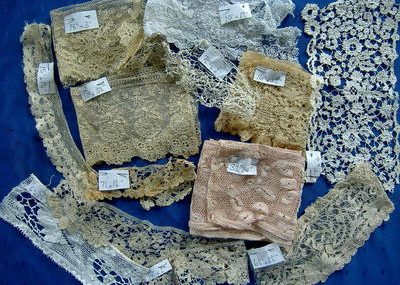 12 ANTIQUE HANDMADE LACESPOINT DE GAZE/HONITON/BLONDE/CARRICKMACROSS etc.
